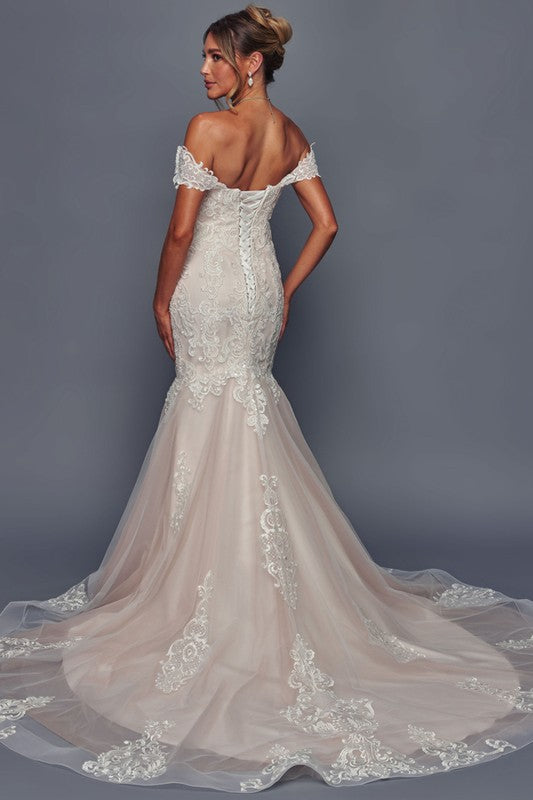 Off the Shoulder Sweetheart Neckline Wedding Dress
